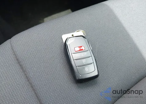 2024 Toyota Corolla Cross Le from USA, damaged, VIN 7MUCAAAG1RV084549